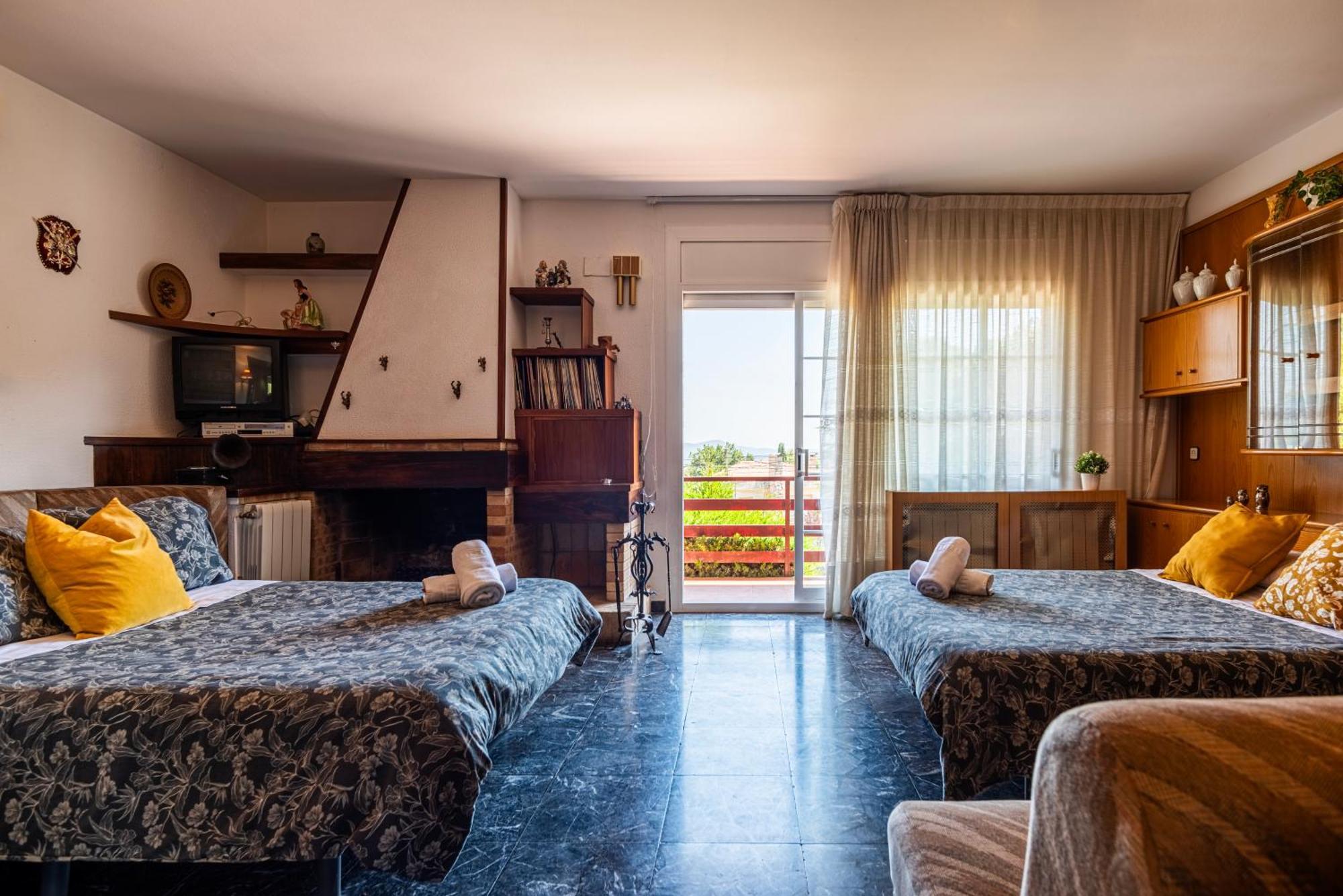 Espacio De Paz, Ideal Para Familias Villa Amalia La Llacuna Екстериор снимка